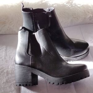 Soda Black Chunky Heel Ankle Boots